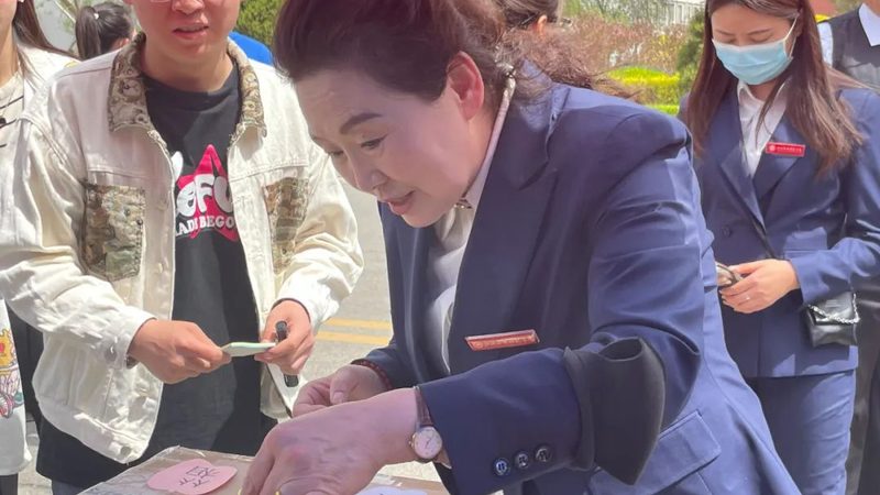 女声广告配音价格揭秘：影响因素与选择指南**